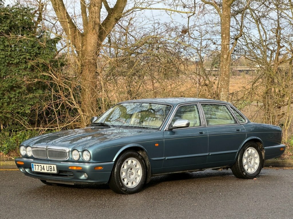 Jaguar XJ 4L Null Blue #3