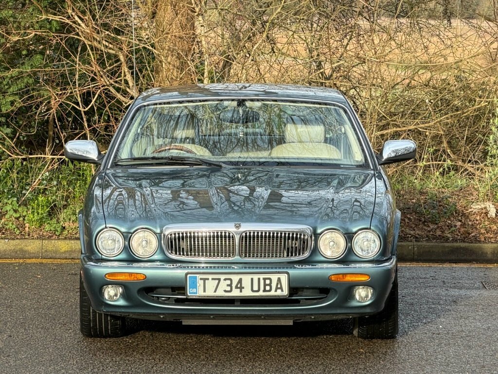 Jaguar XJ 4L Null Blue #2