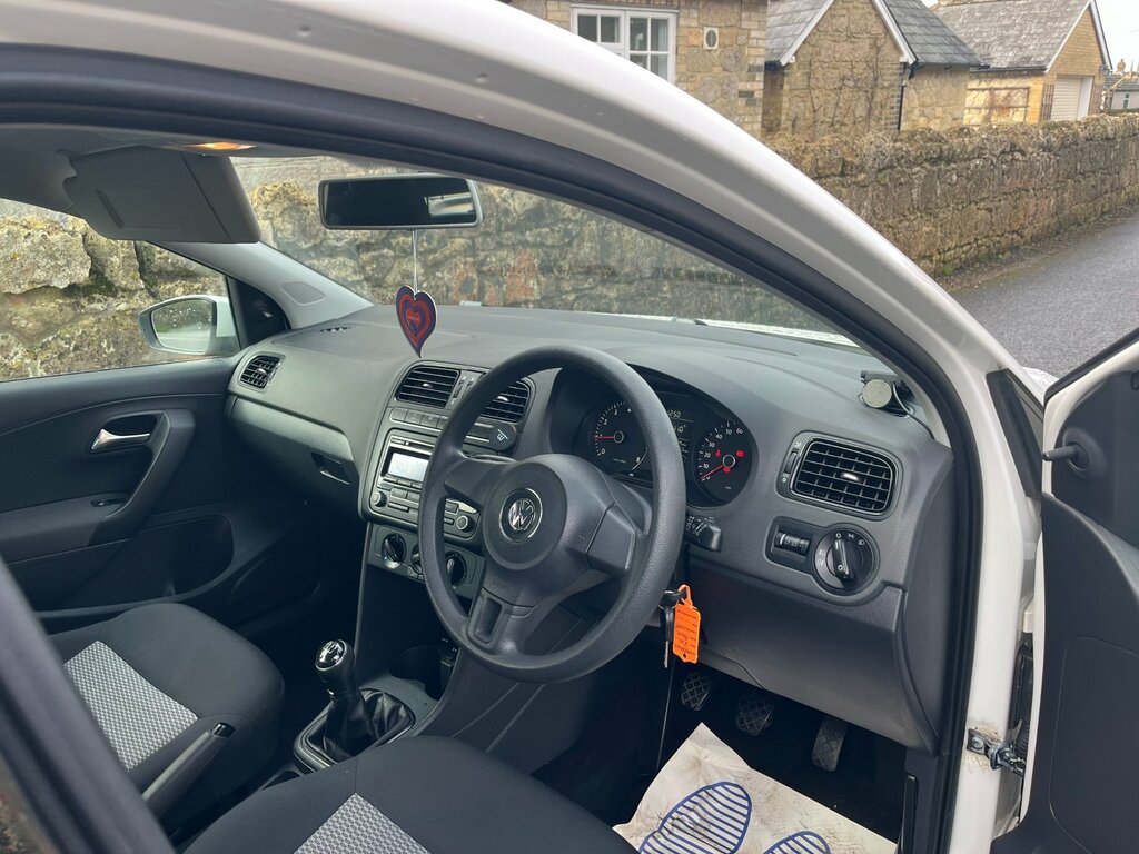 Volkswagen Polo 1.2 R-line Style Hatchback Euro WF63AWX White #3
