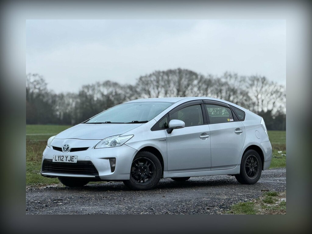 Toyota Prius 1.5 Cvt Silver #3