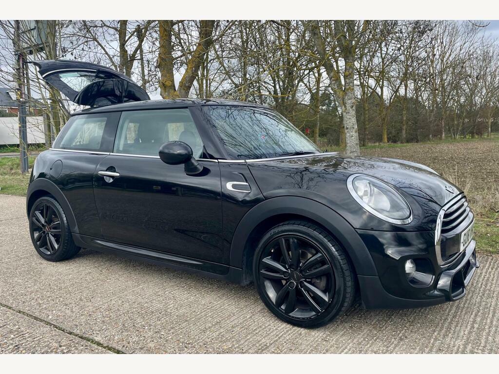 Mini Hatch 1.5 Cooper Euro 6 S S Black