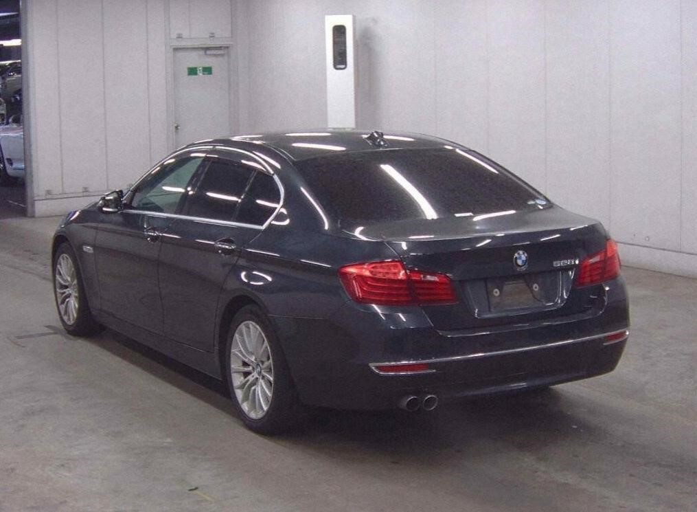 BMW 5 Series 528I Se Saloon 245 Ps Beige #3