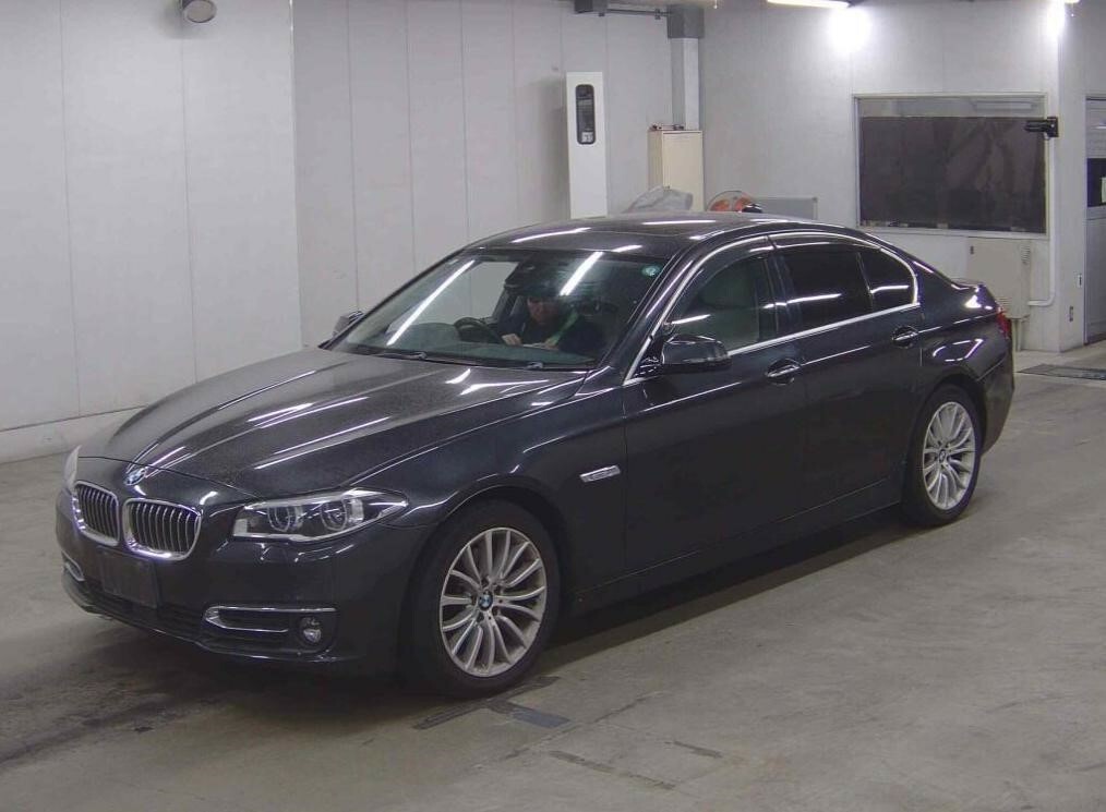 BMW 5 Series 528I Se Saloon 245 Ps Beige #2