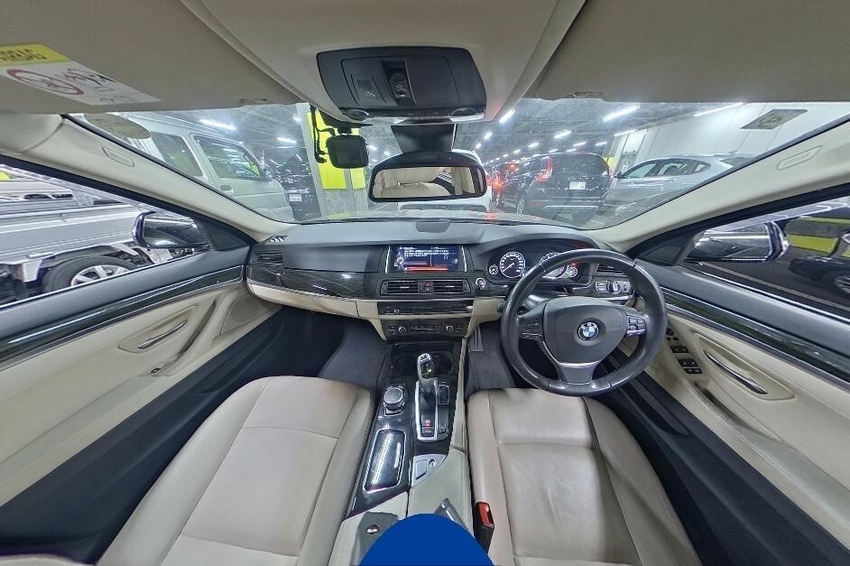 BMW 5 Series 528I Se Saloon 245 Ps Beige #5