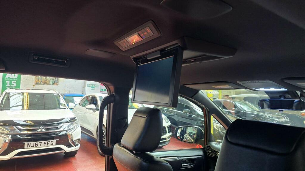 Toyota Voxy Mpv Esquire Hybrid Gi Black Edition 201666 Black #16