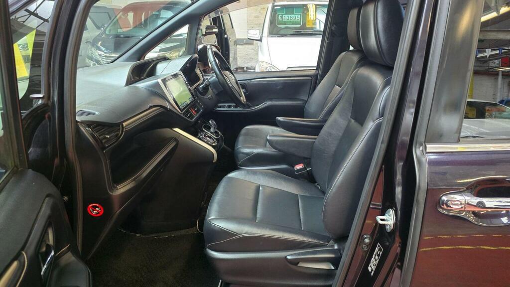 Toyota Voxy Mpv Esquire Hybrid Gi Black Edition 201666 Black #19