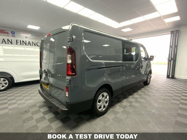 Renault Trafic 2.0 Dci Blue Ll30 HS24FUG Grey #2