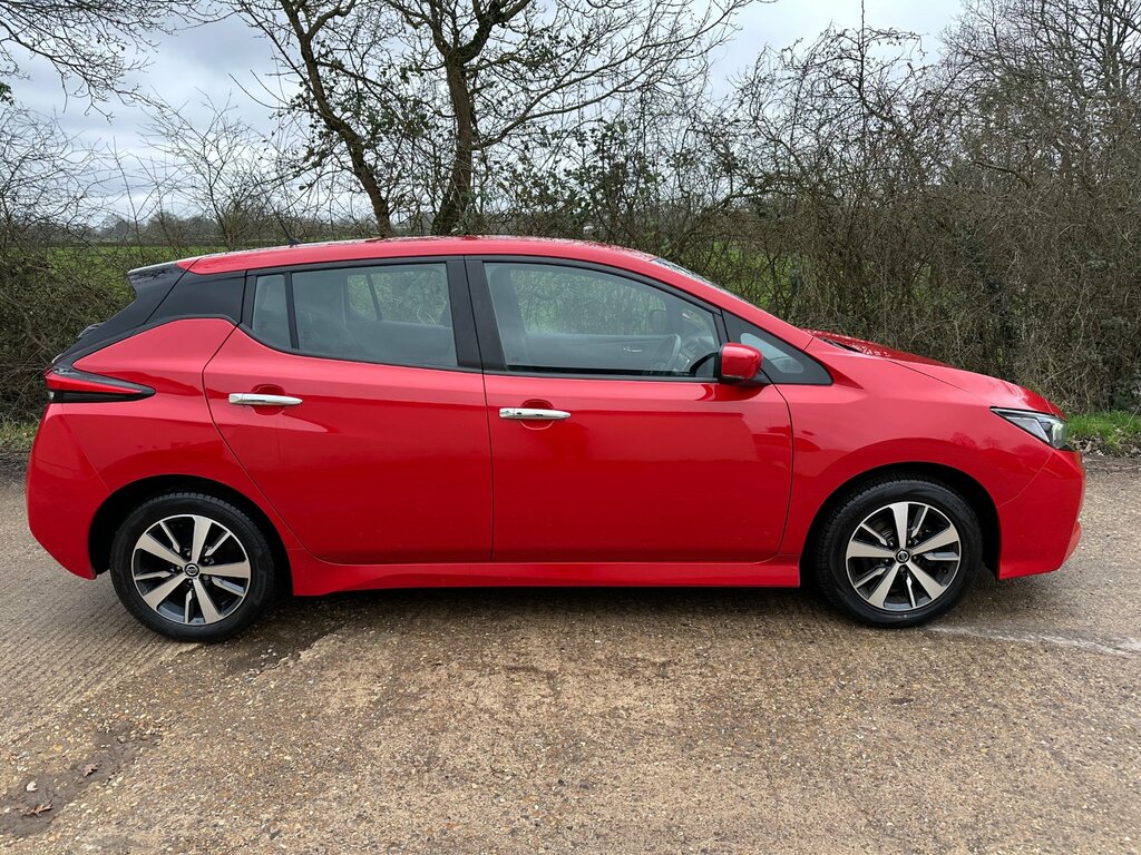 Nissan Leaf 40Kwh Acenta Hatchback 150 Ps SM71EKE Red #2