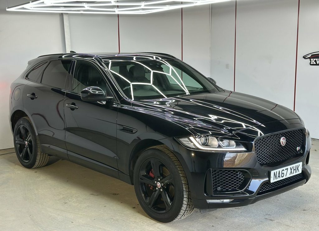 Jaguar F-Pace 3L S Black