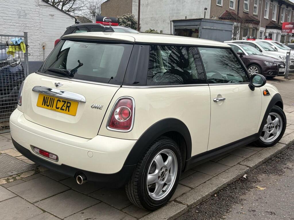 Mini Hatch Hatchback 1.6 One Euro 5 201111 White #3