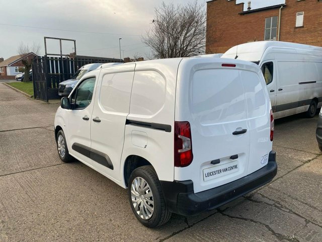 Peugeot Partner 1.6 Blue Hdi Professional NV19ZFJ White #6