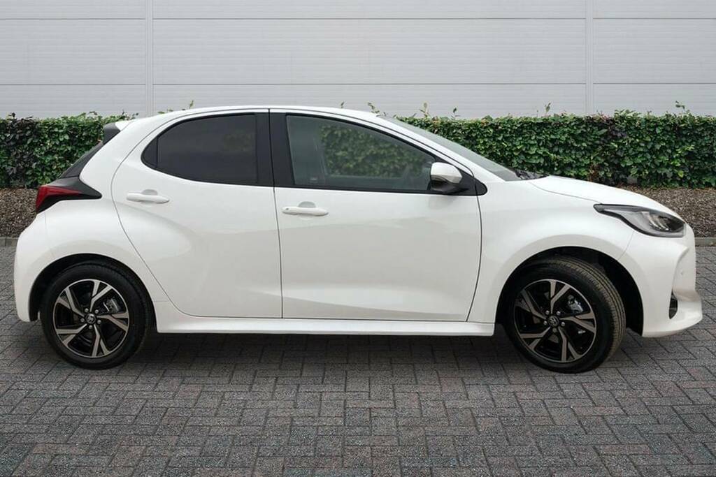 Toyota Yaris 1.5 Hybrid Design Cvt Safety Pack VE75BCU White #5