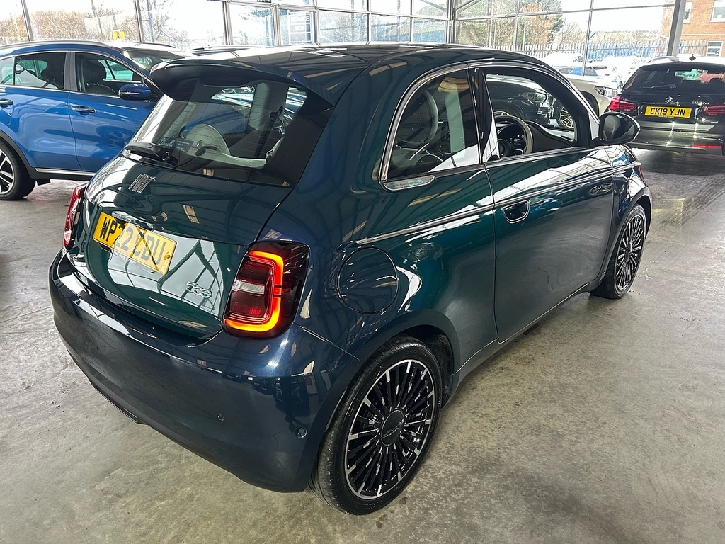Fiat 500E 42Kwh La Prima Hatchback 118 Ps WP22CDU Green #4