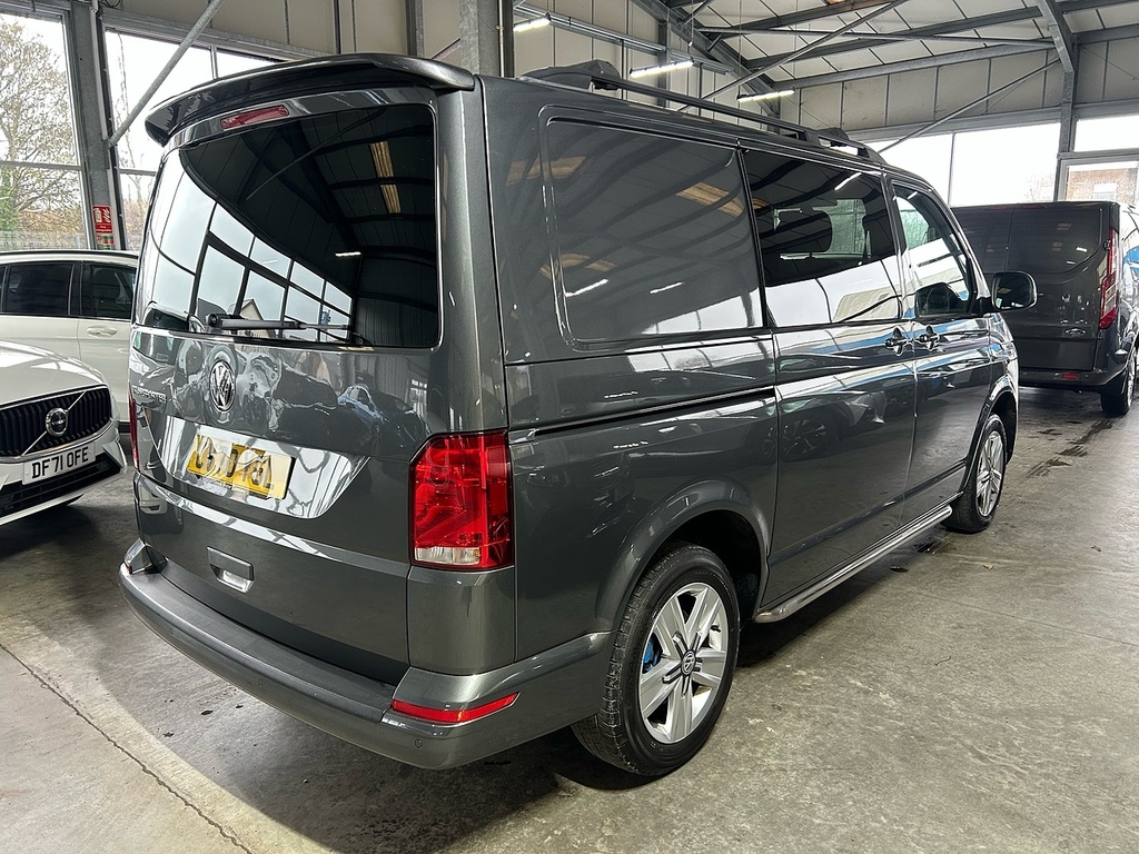 Volkswagen Transporter 2.0 Tdi T32 Highline Kombi Double Cab M CV70YGL Grey #4