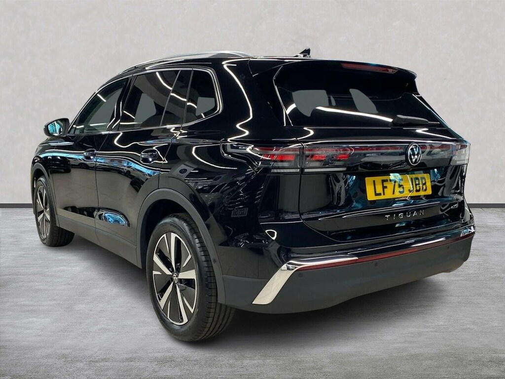 Volkswagen Tiguan 1.5 Etsi Mhev Elegance Suv Hybrid Dsg E Black