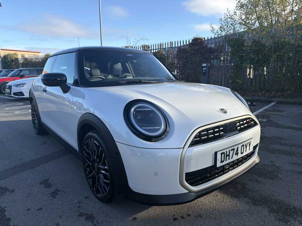 Mini Hatch 2.0 S Exclusive White