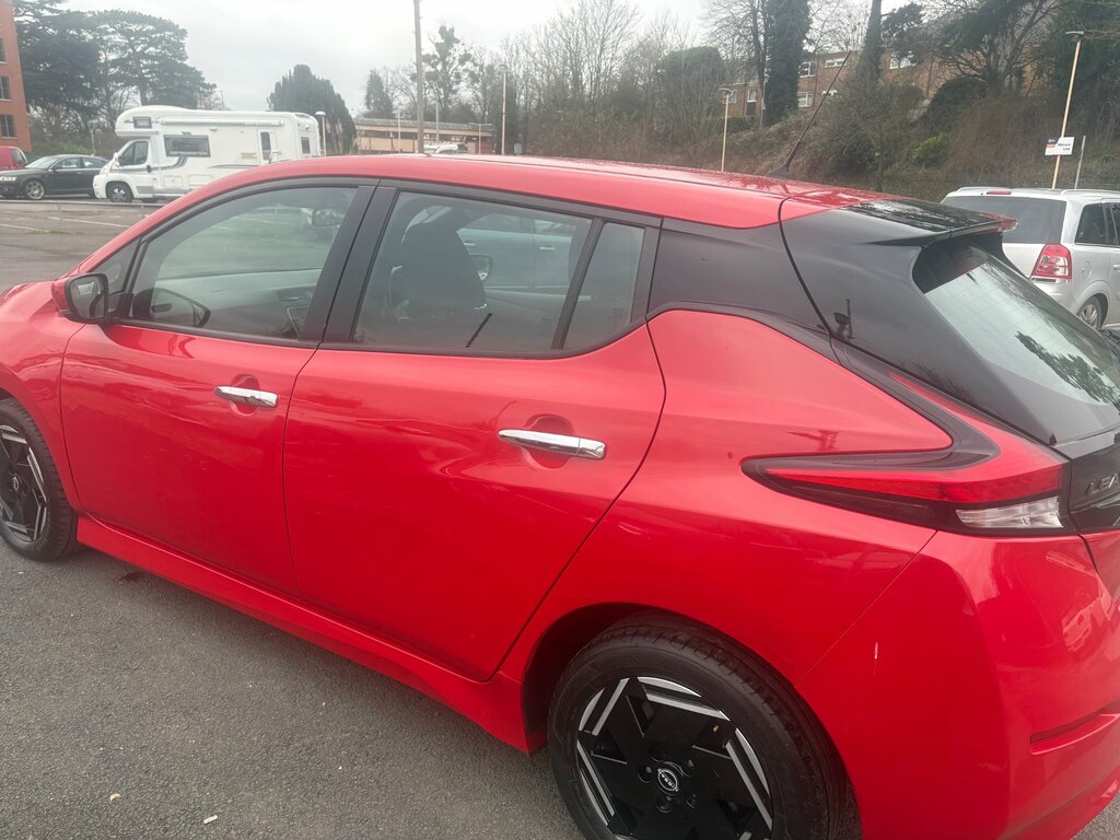 Nissan Leaf 39Kwh Acenta Hatchback 150 Ps LP72ODV Red #4
