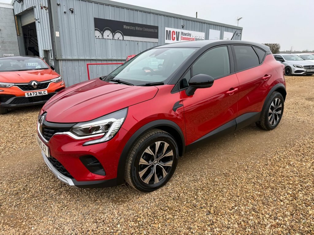 Renault Captur 1L Evolution Red