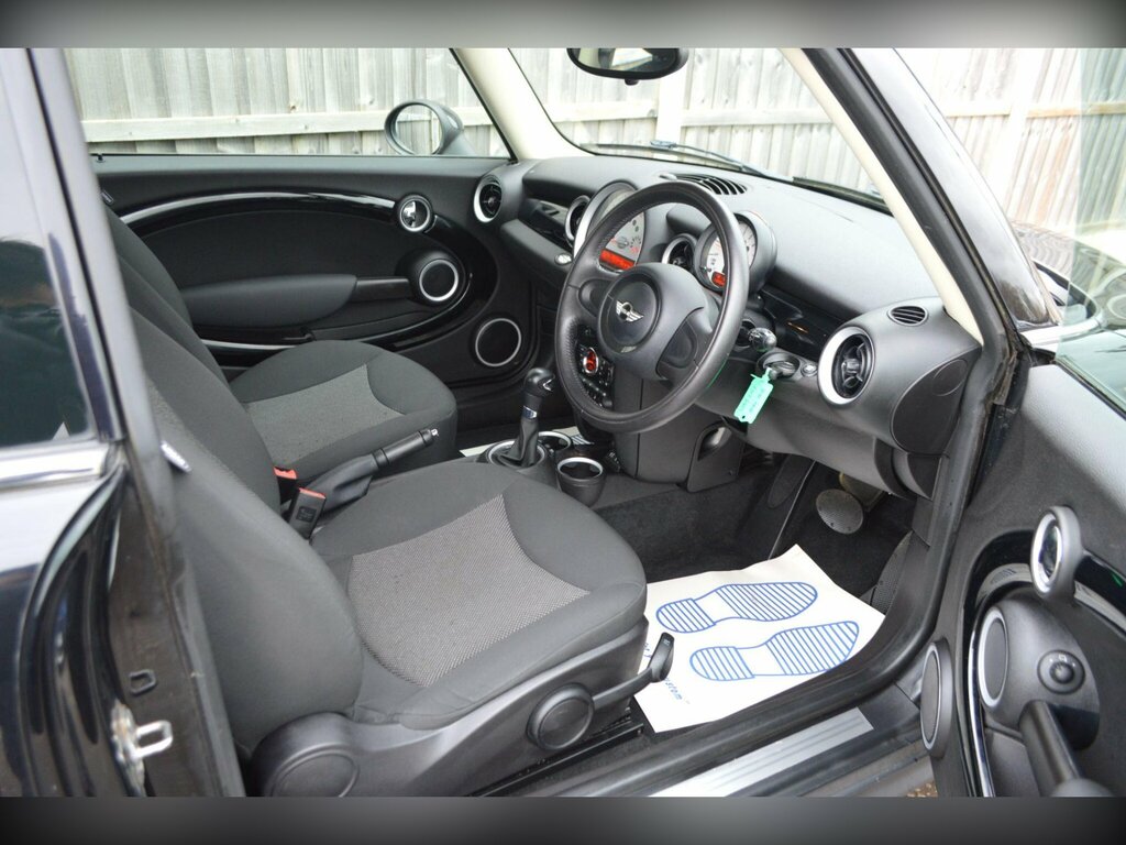 Mini Hatch 1.6 One Euro 6 Black #2