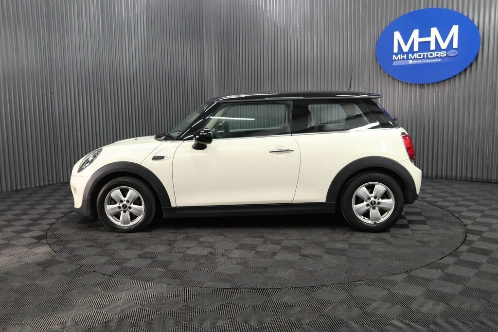 Mini Hatch Cooper Hatchback YH18LLJ White #4
