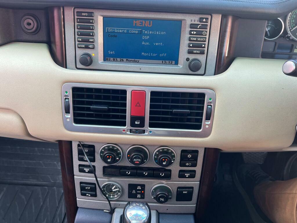 Land Rover Range Rover Vogue Silver #30