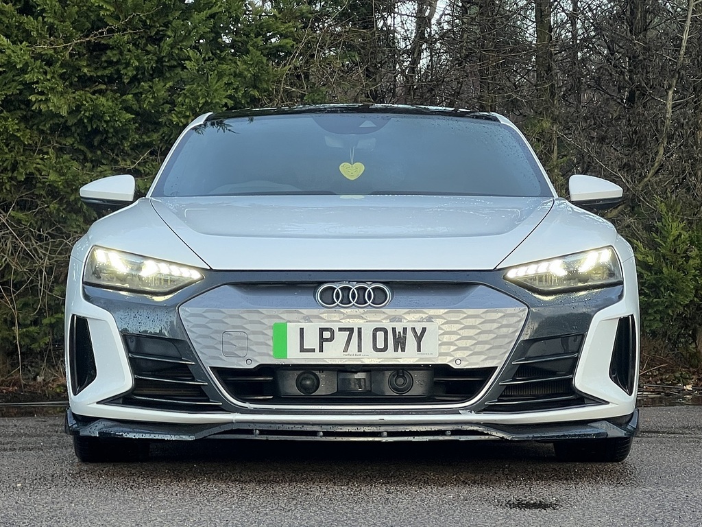 Audi E Tron GT E-tron Gt Quattro Base 523 Bhp 1 Owner From New LP71OWY White #4