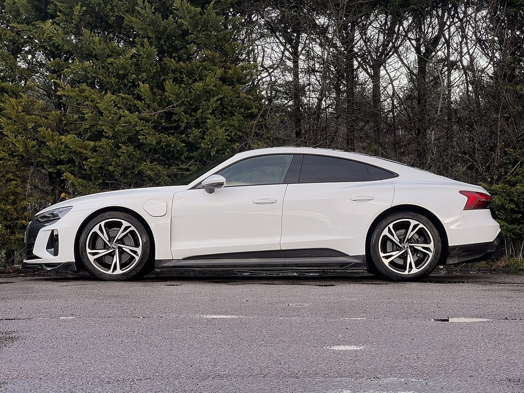 Audi E Tron GT E-tron Gt Quattro Base 523 Bhp 1 Owner From New LP71OWY White #5