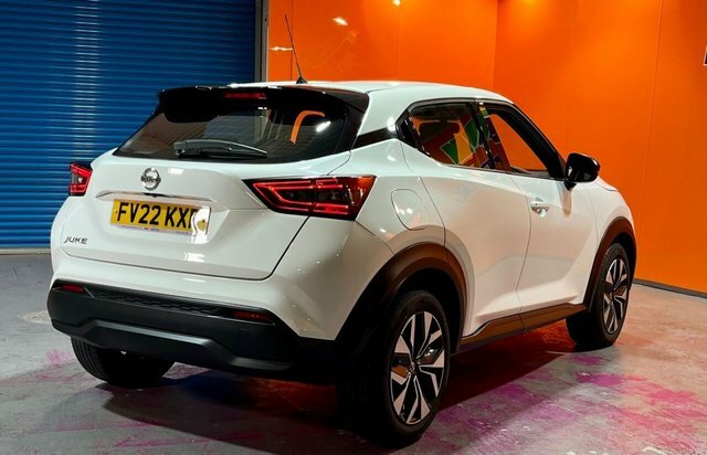 Nissan Juke 1.0 Dig-t Acenta Suv Euro 6 S S FV22KXR White #3