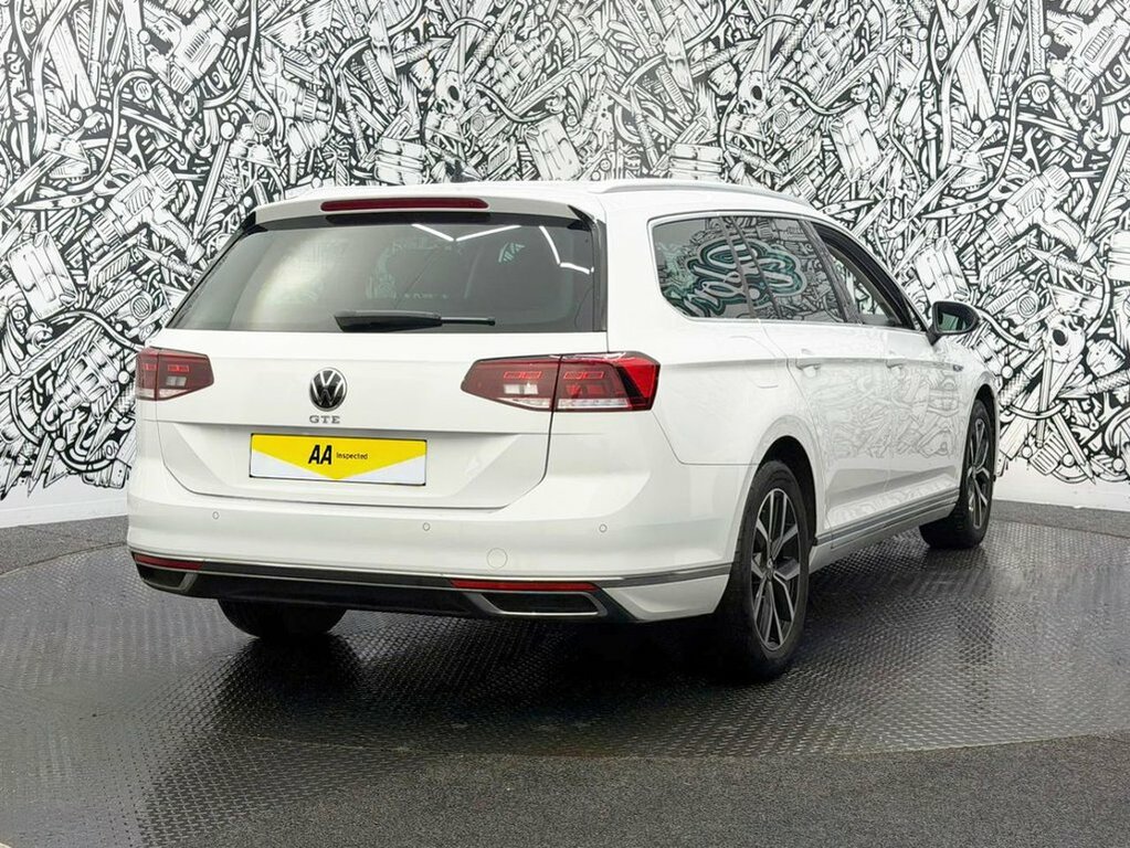 Volkswagen Passat 1.4L Gte YF72CYY White #4