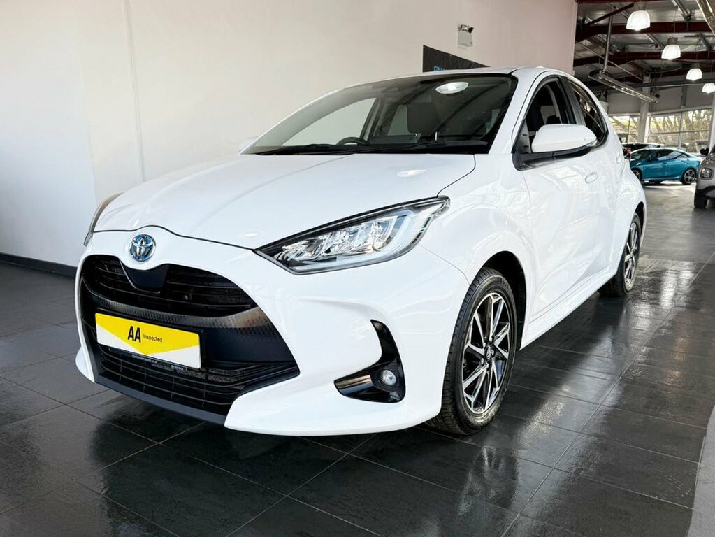 Toyota Yaris 1.5L Design MJ72NVN White #3