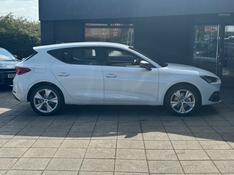 Seat Leon 1.5 E-hybrid Fr Dsg Dap KT25WNX White #4