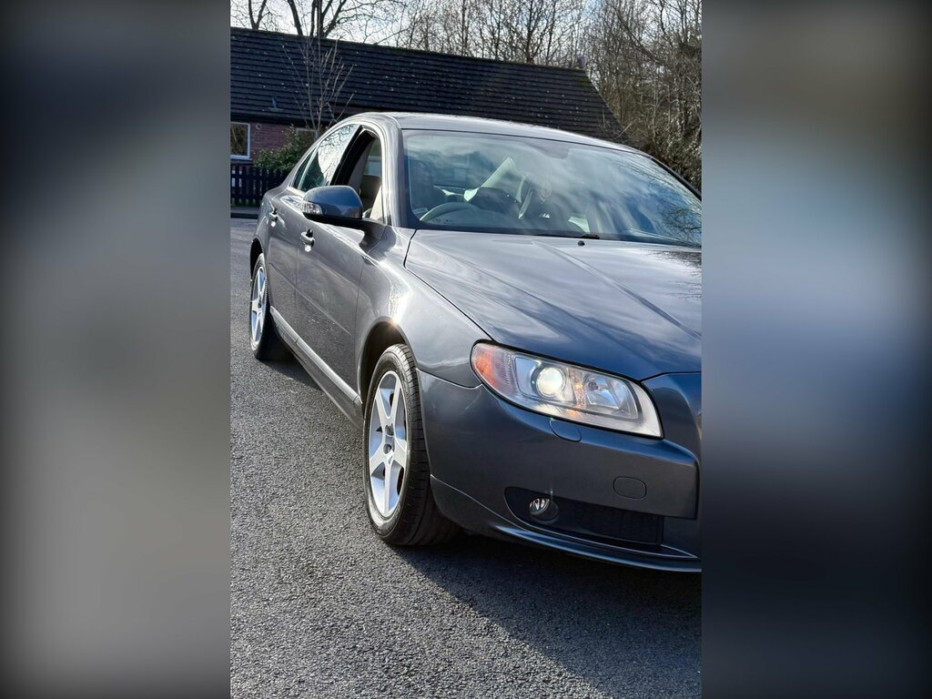 Volvo S80 Executive V8 Awd White #57