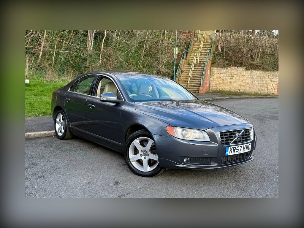 Volvo S80 Executive V8 Awd White #1