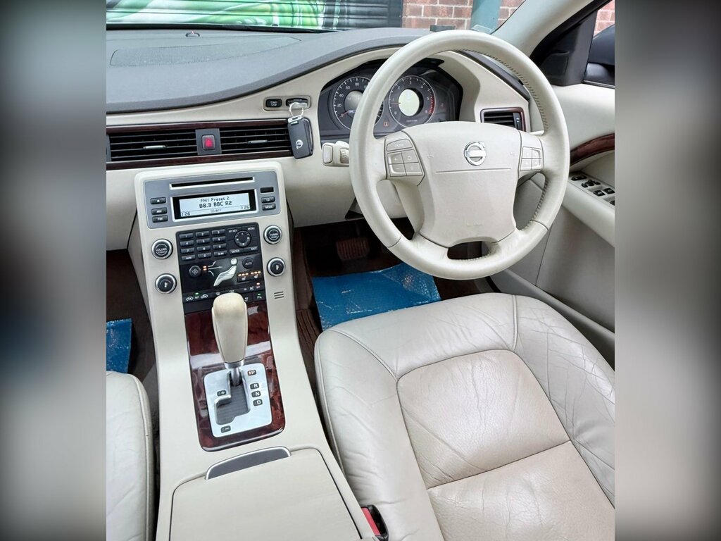 Volvo S80 Executive V8 Awd White #19