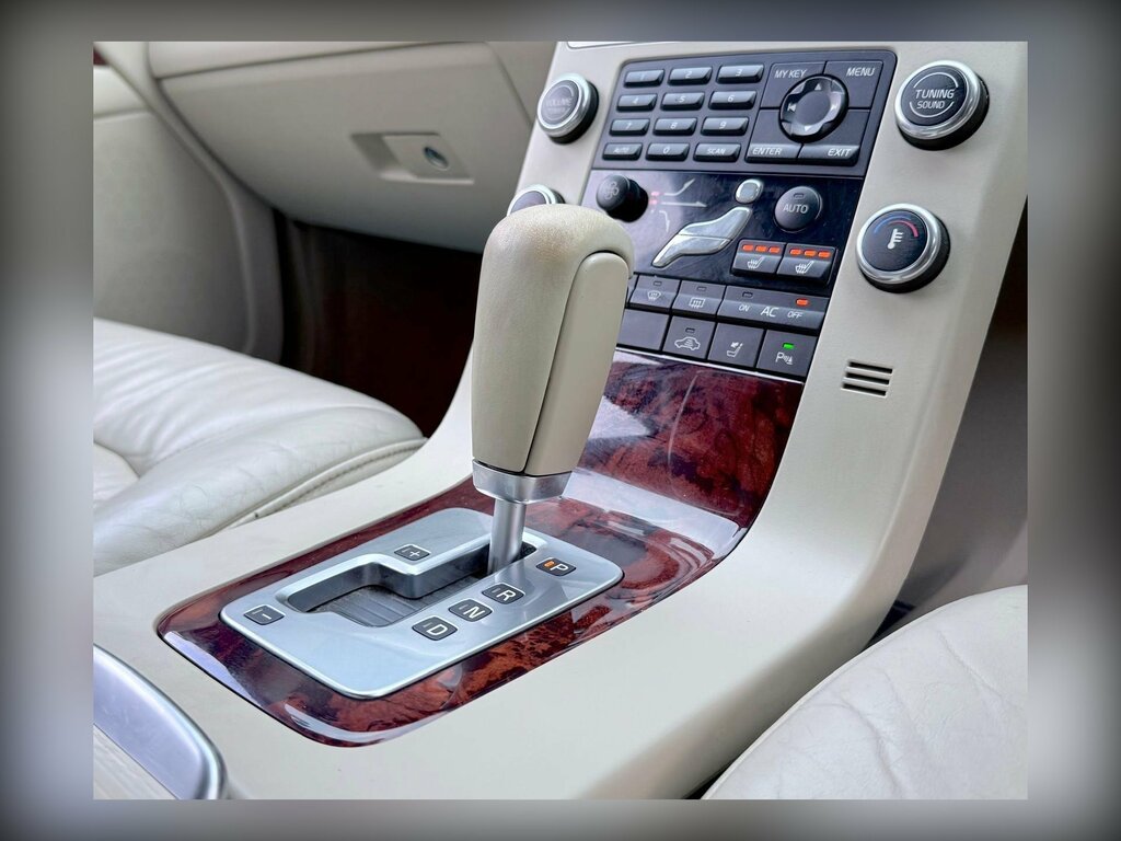 Volvo S80 Executive V8 Awd White #16