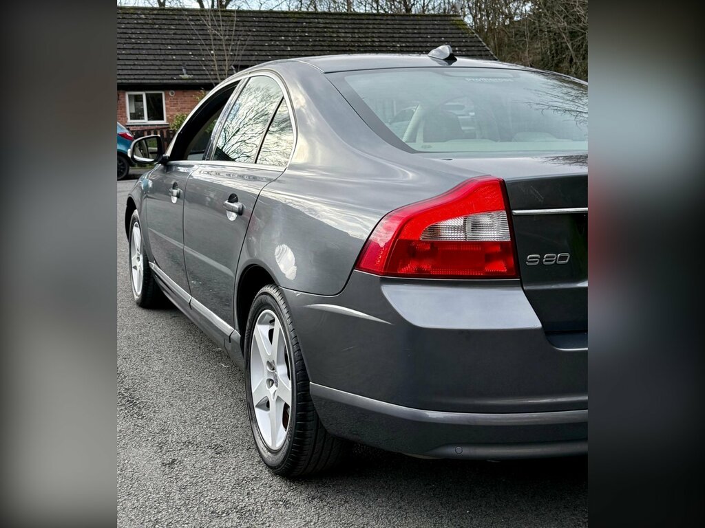 Volvo S80 Executive V8 Awd White #66