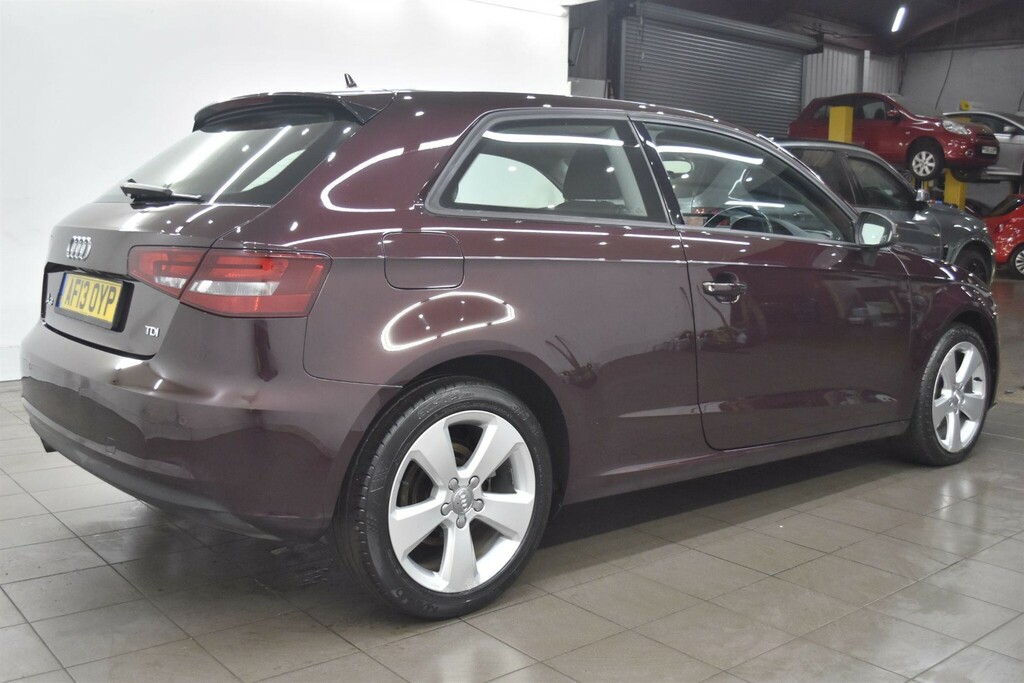 Audi A3 2.0 Tdi Se S Tronic Euro 5 Ss Red #2