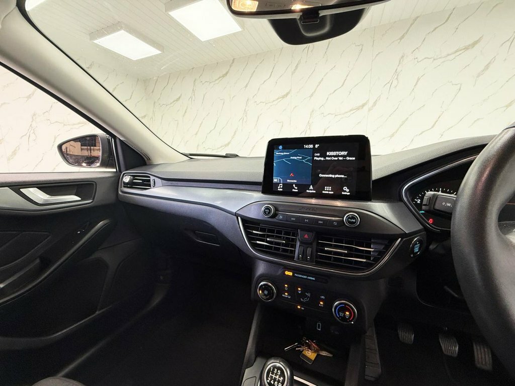 Ford Focus 1L Active WO19DXZ Silver #2