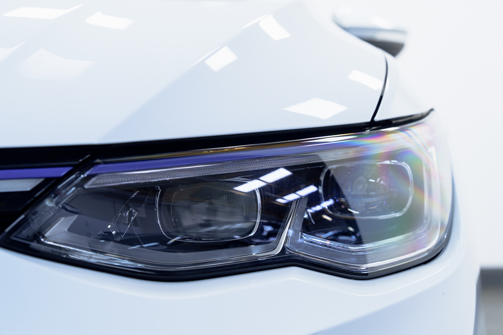 Volkswagen e-Golf Hybrid BW23WWX White #6