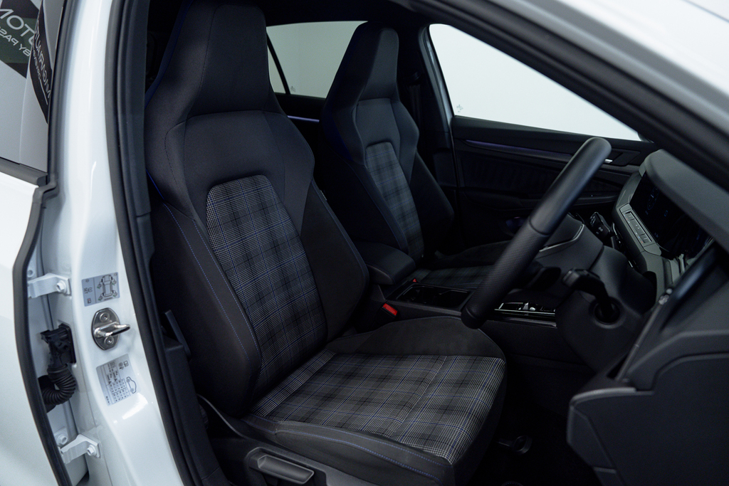 Volkswagen e-Golf Hybrid White
