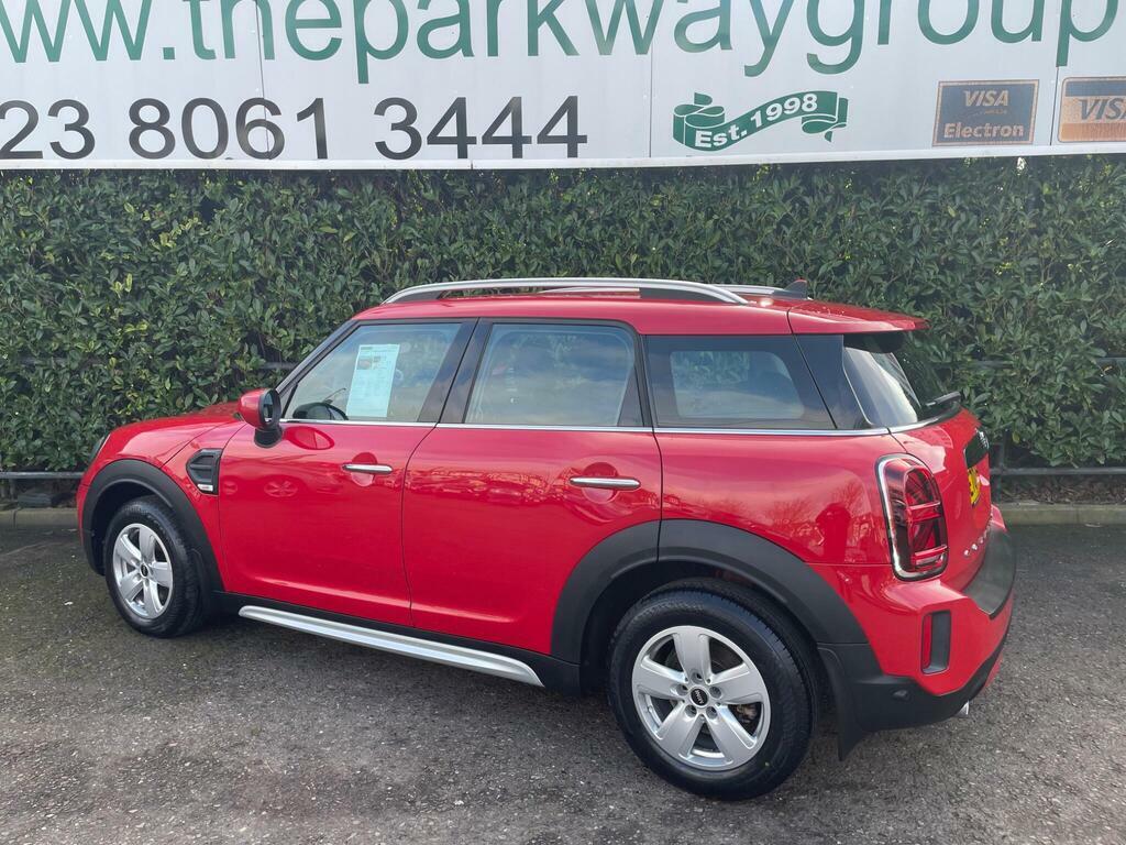 Mini Countryman 1.5 Cooper Classic Steptronic Euro 6 S S YE70SVO Red #4
