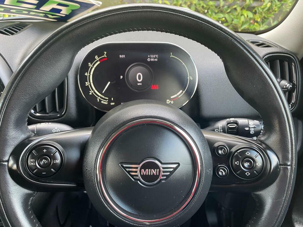 Mini Countryman 1.5 Cooper Classic Steptronic Euro 6 S S YE70SVO Red #5