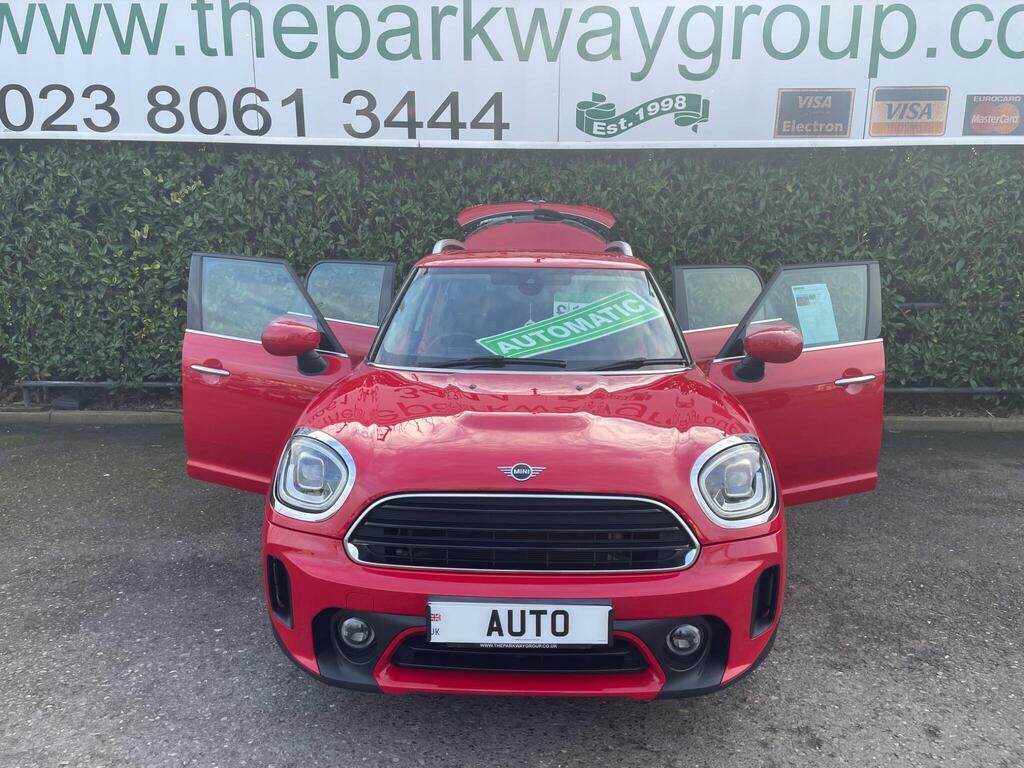 Mini Countryman 1.5 Cooper Classic Steptronic Euro 6 S S YE70SVO Red #2