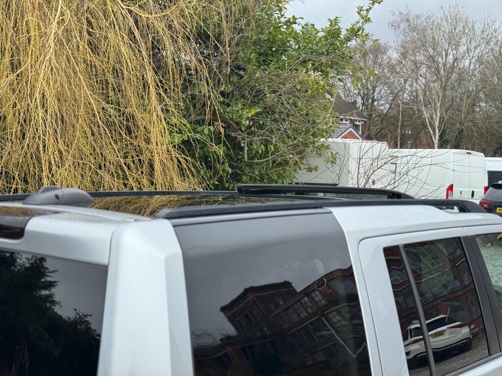 Land Rover Discovery 4 Td4 Se Red #65