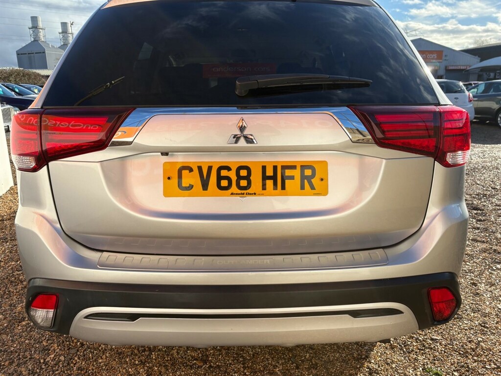 Mitsubishi Outlander 2.0 Mivec 4 Cvt 4Wd Euro 6 Ss #6