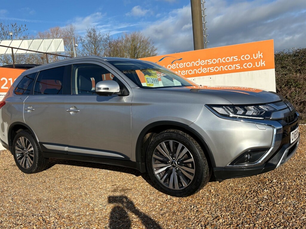 Mitsubishi Outlander 2.0 Mivec 4 Cvt 4Wd Euro 6 Ss