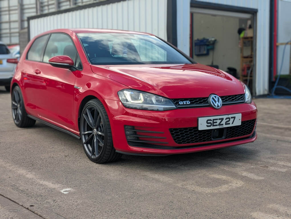 Volkswagen Golf 2.0 Tdi Gtd YM64ORG Red #2