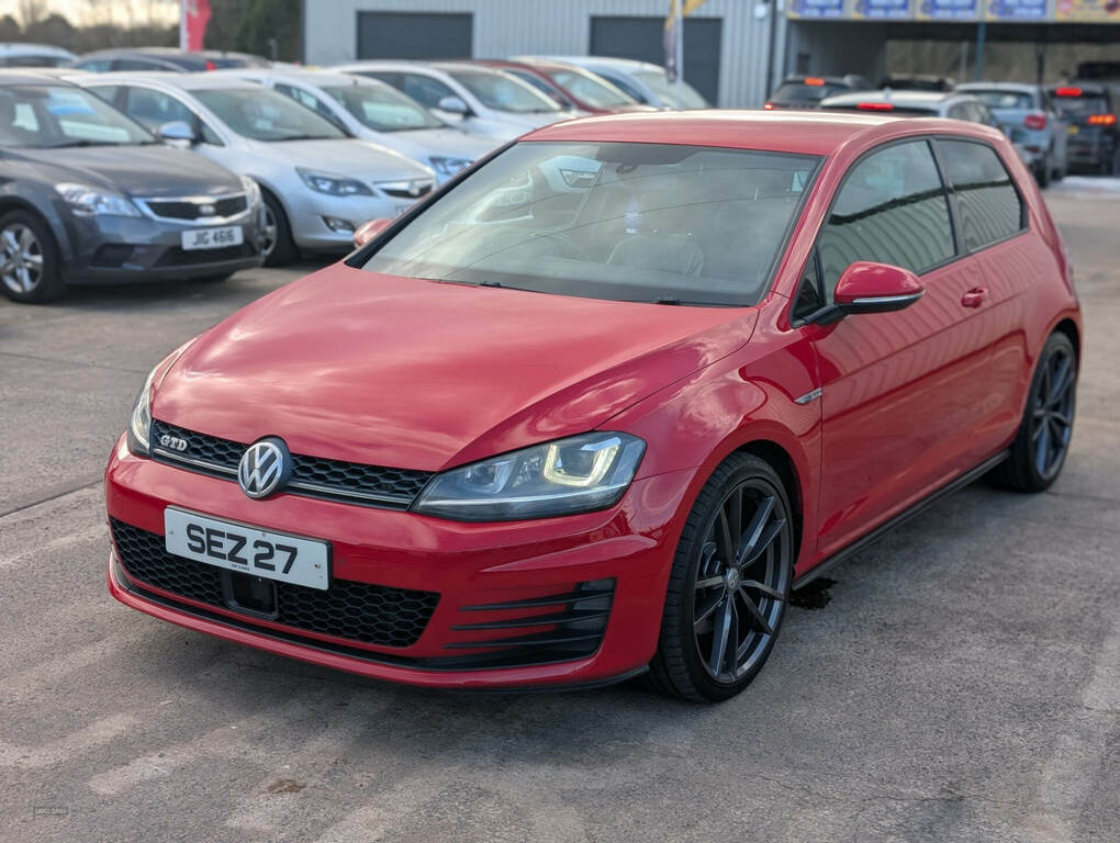 Volkswagen Golf 2.0 Tdi Gtd YM64ORG Red #4