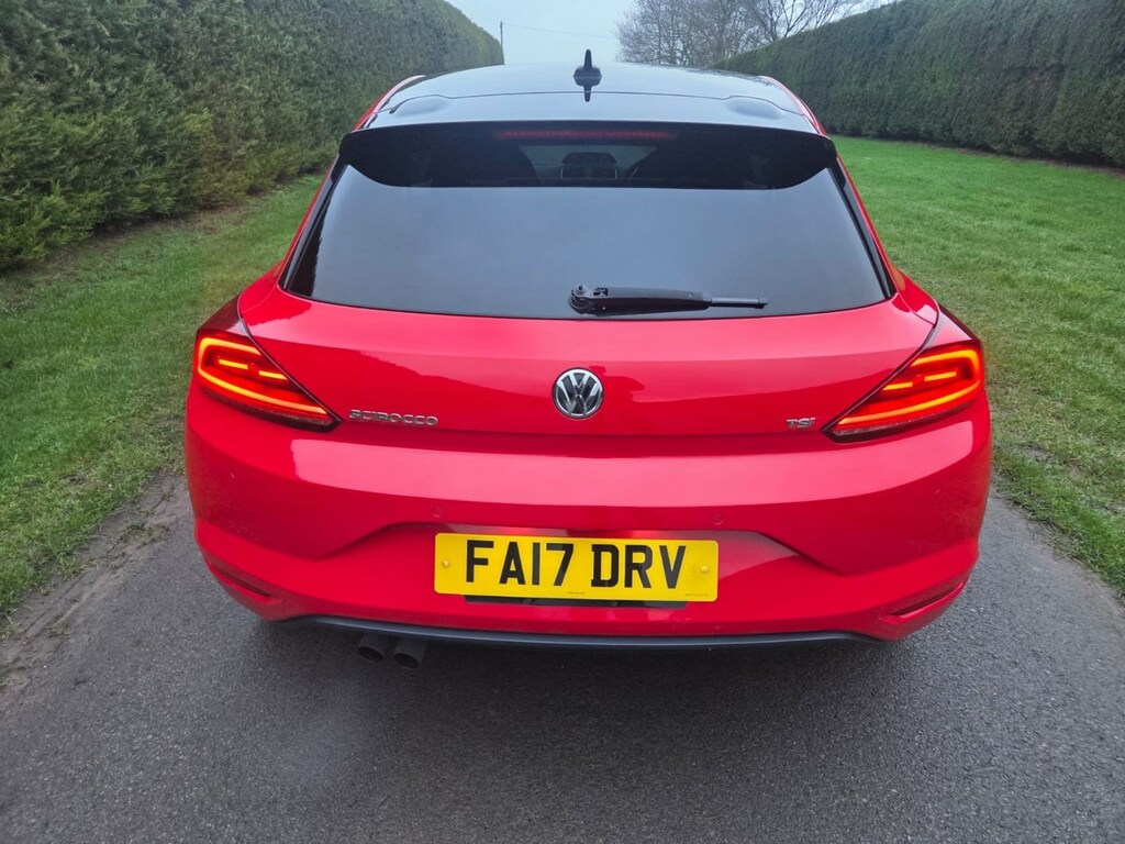 Volkswagen Scirocco 1.4 Tsi Bluemotion Tech Gt Black Edition FA17DRV #4