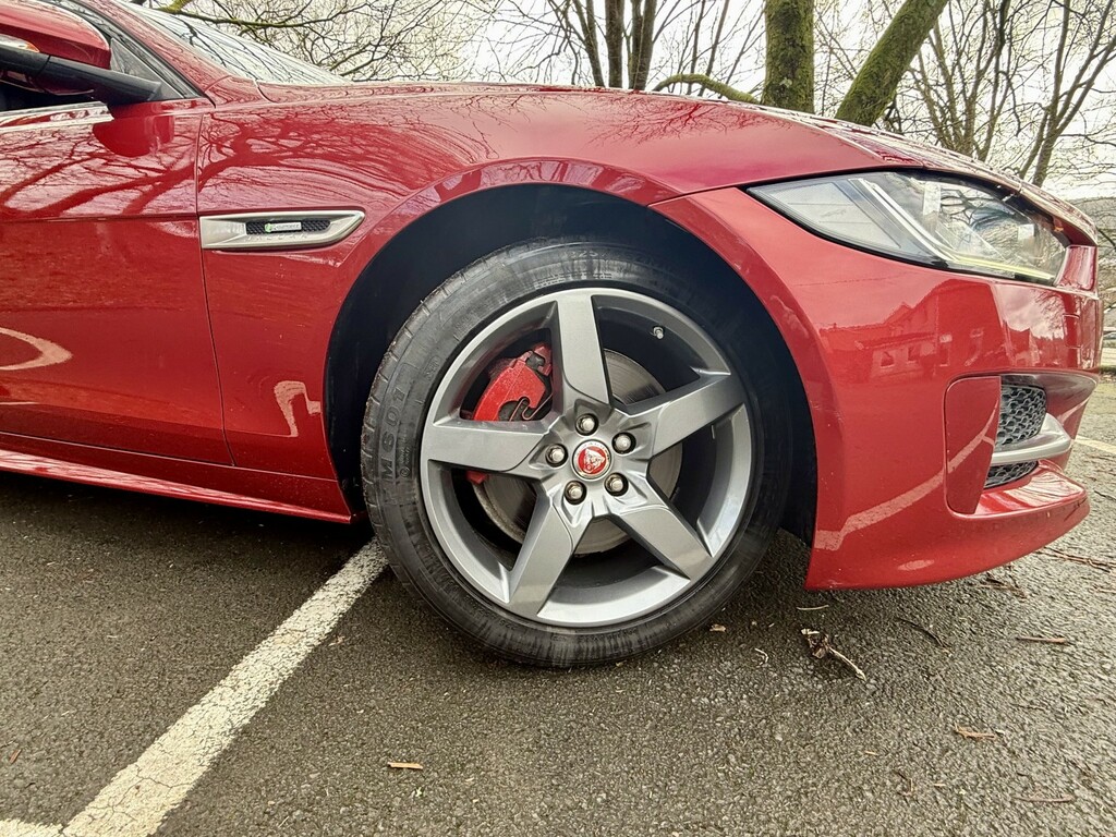 Jaguar XE Saloon 2.0 Gtdir-sport 240Cam-meridian-xenon-fsh AF66VKE Red #5